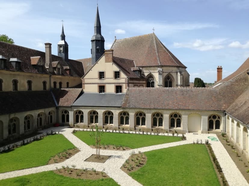 Abbaye Saint-Nicolas de Verneuil d'Avre et d'Iton